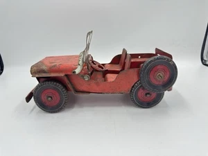 Vintage Marx Red Steel Willys Jeep With Spare Tire/Hitch Circa 1940 - Picture 1 of 9