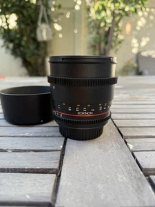 Lente de cine de fotograma completo Rokinon Cine DS 85 mm T1,5 AS IF UMC II para montaje Canon EF - Imagen 1 de 7