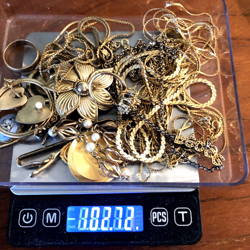  VINTAGE GOLD FILLED JEWELRY SCRAP LOT Necklace, Bracelet, BROOCHES