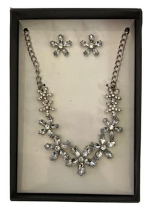 K&M Designs Costume Jewelry Cubic Zirconia Flowers Necklace & Stud Earrings Set - Picture 1 of 5