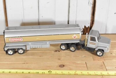 VINTAGE ERTL CONOCO SEMI TRUCK AND TANKER NIB INTERNATIONAL S SERIES - Image 1 of 4