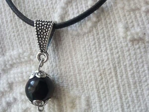 Collana Con Ciondolo Su Coccu "kokku"pietra onice originale con sacchetto regalo - Foto 1 di 4
