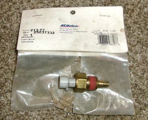 New NOS GM Coolant Temp. Sensor 1990-99 Chevy Truck + More! 5.7L OE# 25037332 - Picture 1 of 2