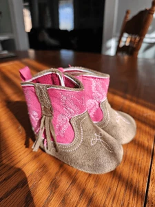Rising Star 3-6M Cowboystiefel Krippenschuh Cowgirl rosa weich  - Bild 1 von 6