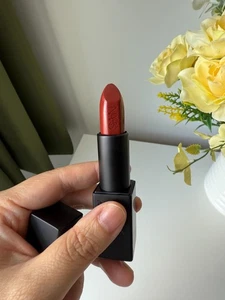 NARS Audacious Lipstick- Mona 4.2g Brand New No Box - Picture 1 of 4