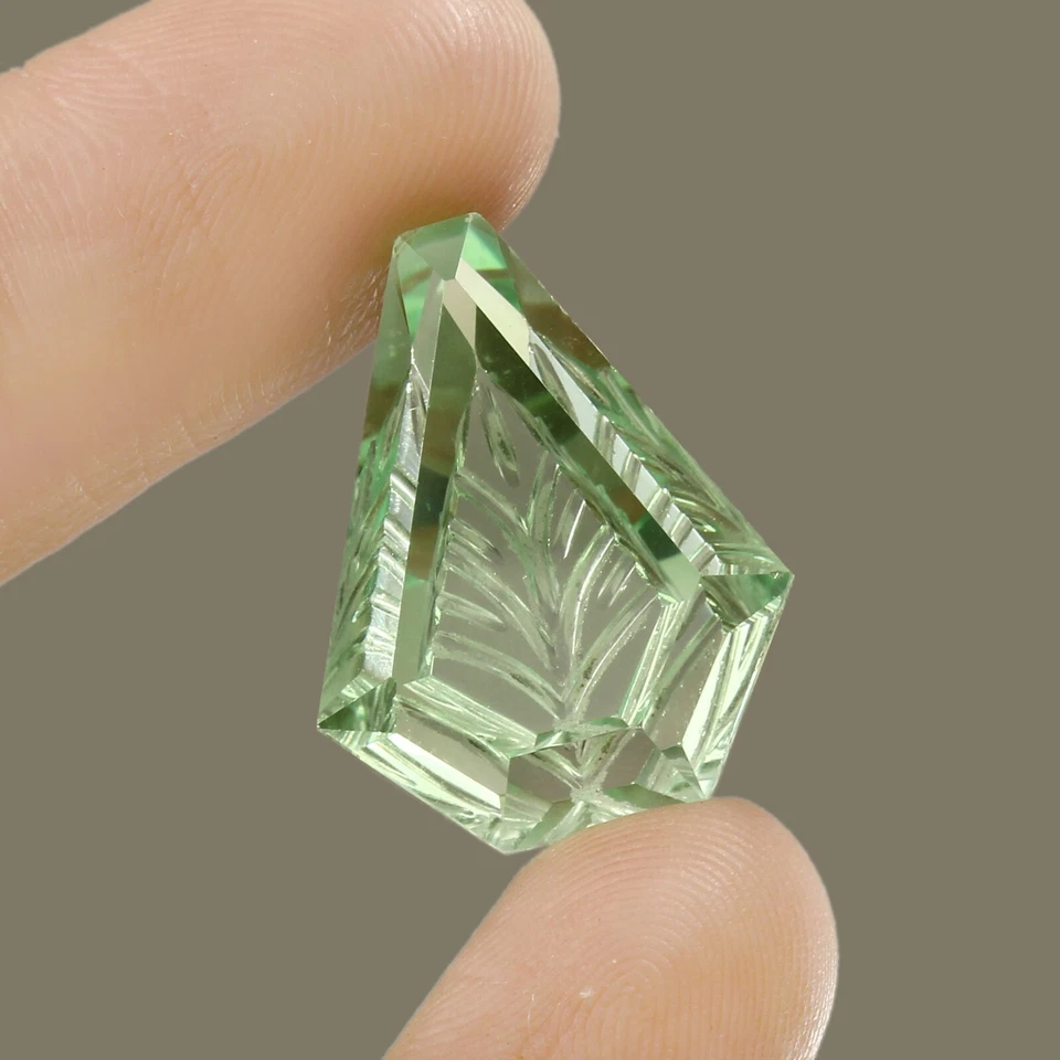 Piedra preciosa suelta tallada fantasía zafiro verde real natural de 26,80 quilates Foto 1 de 4