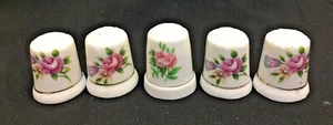 Set 5 rose ditali in ceramica o porcellana da collezione - Foto 1 di 8