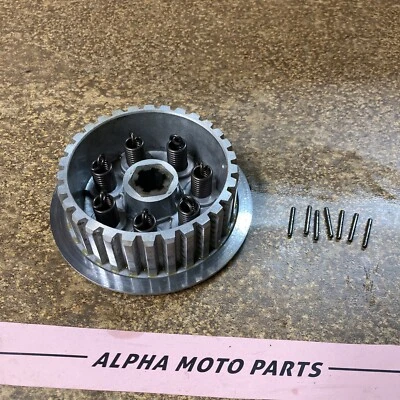 75 Suzuki TS185 cubo de embrague interior Boss carrete cesta con resortes Foto 1 de 4