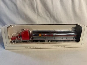 SpecCast Shell Oil Peterbilt 379 with Superloader 6axle Tanker - Picture 1 of 10