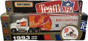 1993 Matchbox NFL Tampa Bay Buccaneers Diecast Truck Semi Trailer 1/80 7'' RARE - Picture 1 of 1