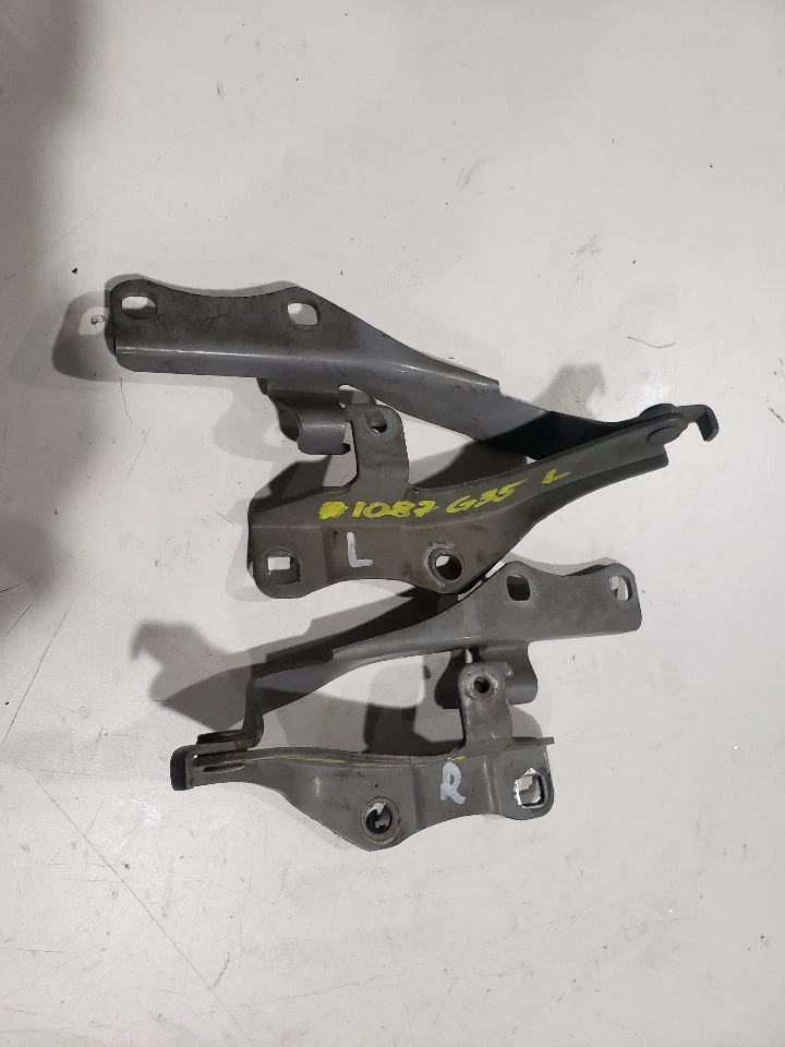 Juego de bisagras capó derecho e izquierdo - Infiniti G35 2004 - OEM Foto 1 de 4