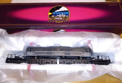 MTH 20-5507-1 New York Central P-2 Box Cab Electric w/Protosound Cab #223 Train - Image 1 of 4