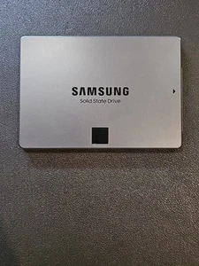 Samsung 870 QVO Series 8TB SATA III 2.5" Internal SSD MZ-77Q8T0 - Photo 1/3