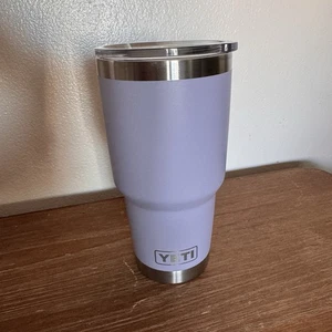 Vaso Yeti Rambler 30 oz doble pared aislado al vacío sin sudor lila púrpura - Imagen 1 de 6