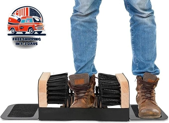 Quitabotas con cepillo y raspador resistente para limpiar barro, nieve y tierra Foto 1 de 4