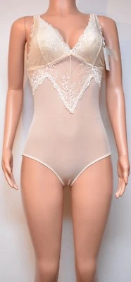 Body Flora Nikrooz Ava Cross Dye Encaje (T80626-106) Color Nude, Talla Mediana Foto 1 de 4