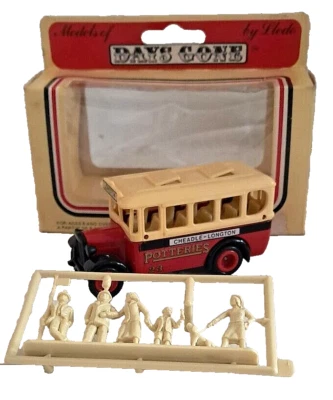 LLEDO DAYS GONE 1935 DENNIS SINGLE DECK BUS POTTERIES DIECAST BOXED DG10 005A - Image 1 of 3