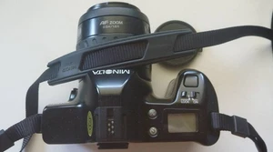 Minolta Maxxum 3000i Spiegelreflex. Kommt mit Objektiv AF ZOOM 35-70mm 1:3.5-4.5. FUNKTIONIERT - Bild 1 von 12