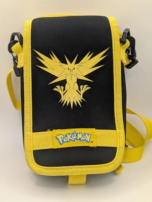 Pokemon Soft Case Yellow - Nintendo DS/3DS, Next Day Shipping  Foto 1 de 4