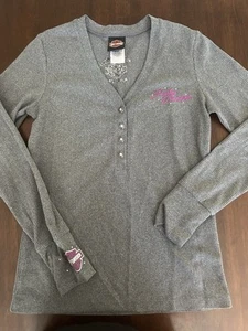 Harley Davidson Damen Langarmshirt Gr. M Sheldon’s HD Auburn, Ma - Bild 1 von 5