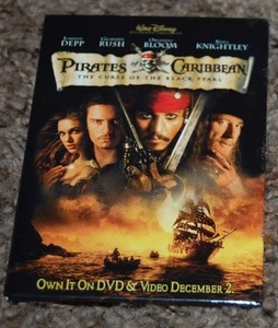 Disney Pin Fluch der Karibik Johnny Depp, Poster Pin Curse of Black Pearl - Bild 1 von 3
