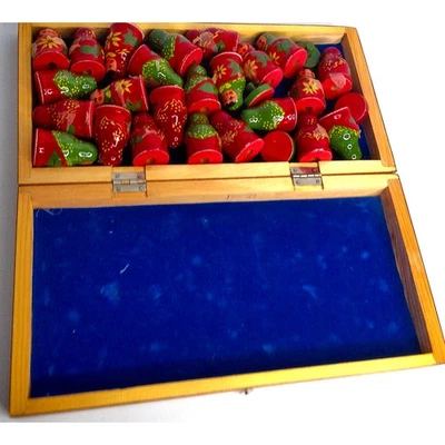 Juego de ajedrez muñeca anidadora recuerdo ruso Moscú vintage LEER Foto 1 de 4