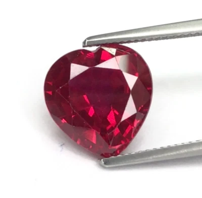 10.80CTS Heart Lab-Created Ruby | Corundum | Flame Fusion - Image 1 of 3