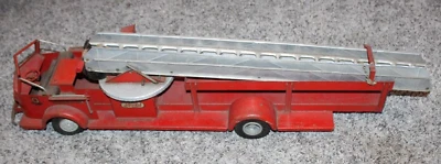 ВИНТАЖНАЯ МОДЕЛЬ ИГРУШКИ ROSSMOYNE ПОЖАРНЫЙ ДЕПТ ГРУЗОВИК ДВИГАТЕЛЬ ВОЗДУШНАЯ ЛЕСТНИЦА DOEPKE ИГРУШКА - Изображение 1 из 4