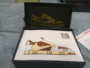 Netmagnetism Series 7 AJ1 Travis Scott Low Reverse Mocha KickBrick Building Set - Bild 1 von 2