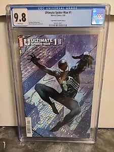 Marvel Comics ULTIMATE SPIDER-MAN #1 CGC 9.8 Copertina Checchetto 1a Stampa Nero - Foto 1 di 3