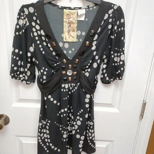 WOMEN'S SPOILED BLACK POLKA-DOT KNIT SHORT-SLEEVE V-NECK BLOUSE SIZE MEDIUM - Picture 1 of 12