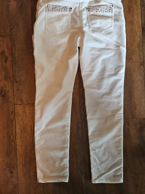 Pantalones elásticos de terciopelo marfil talla 0 Chico’s para mujer bolsillos adornados. Foto 1 de 4