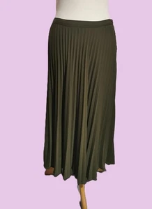 Lovely Green skirt H&M size 8 - Picture 1 of 3