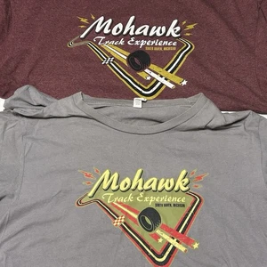 (2) MOHAWK TRACK EXPERIENCE T-Shirts XL rot grau South Haven Michigan Gingerman - Bild 1 von 19