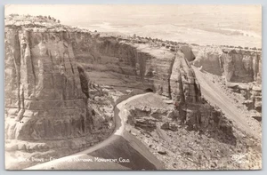 Postal RPPC Rim Rock Drive Colorado National Monument CO EKC - Imagen 1 de 2