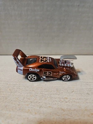 2003 HOT WHEELS '70 DODGE DAYTONA HEMI #52 BROWN Clean Combine Shipping  - Image 1 of 4