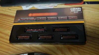 Märklin 8137 Güterzug mit BR V221 der DB und 4 Selbstentladewagen der RAG in OVP - Bild 1 von 2
