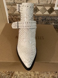 steve madden rockstud bootie