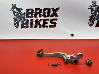 Yamaha YZ250 YZ 250 1985 pedal de freno trasero y resorte  Foto 1 de 4