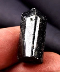 Black rutile  deflacts nagativity cleans aura, pocket pocket/purse point #7944 - Picture 1 of 4