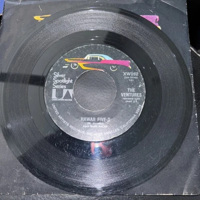 The Ventures - Hawaii Five-O / Walk Don't Run 1964. 7" Vinyl 45 Reissue VG/VG - Image 1 of 4