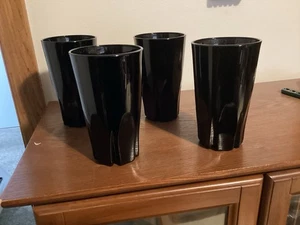 Set 4 bicchieri neri vintage - Foto 1 di 1