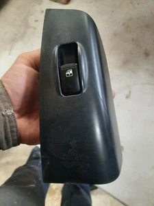 2005-2010 KIA SPORTAGE DRIVER LEFT REAR WINDOW SWITCH OEM - Picture 1 of 2