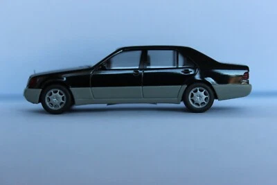 Mercedes Benz S Klasse W140  Herpa 1:87  Koch 2094/1 A  schwarz - Bild 1 von 3