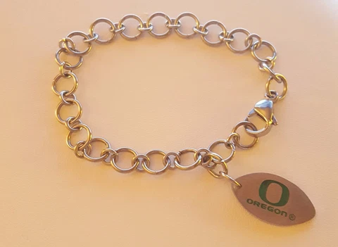 UNIVERSITY OREGON DUCKS Stainless Steel Logo Charm Bracelet NCAA Jewelry No Wing Cover