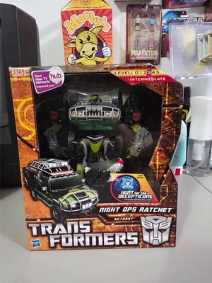 Transformers Hunt for the Decepticons Night Ops Ratchet - Image 1 of 4