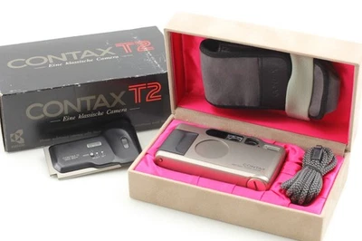 【COME NUOVO in scatola con retro dati】 Contax T2 D Titan Silver 35 mm... - Immagine 1 di 4