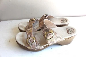 Dansko Damen-Pantoletten US 11,5 Keilabsatz metallic meliert hellbraun Wildleder Schnalle EU 42 - Bild 1 von 9