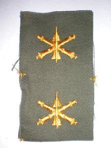 US ARMEE 1960ER JAHRE OFFIZIER LUFTVERTEIDIGUNG ARTILLERIE KRAGENABZEICHEN - Bild 1 von 1