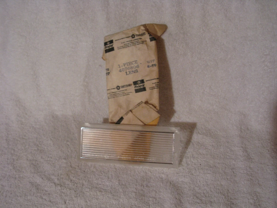 NOS Mopar 1980 Chrysler Cordoba Reverse Lens - Image 1 of 1